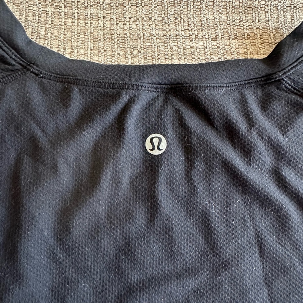 Authentic Cropped Black Lightweight Workout Top S… - image 2